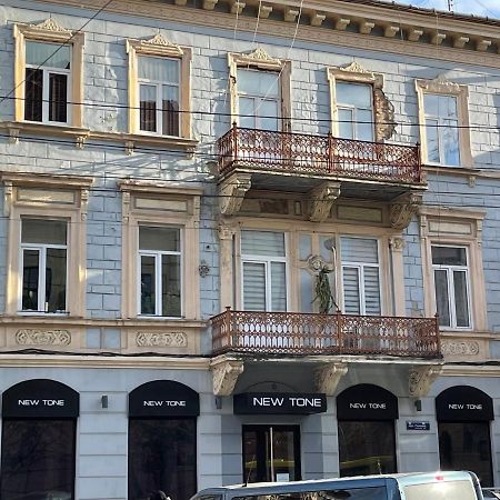 Lux Apartment In Zentrum Csernyivci Kültér fotó