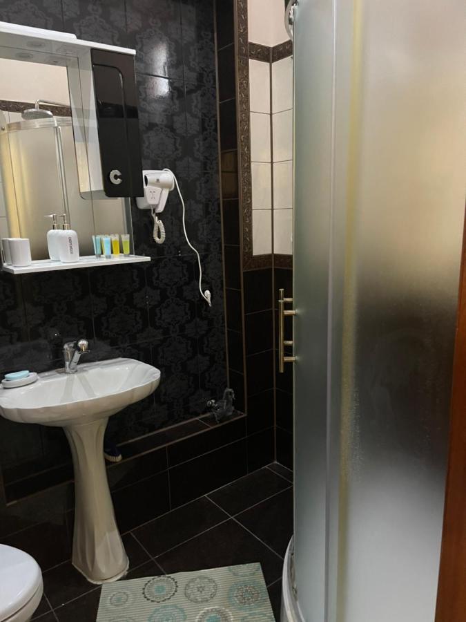 Lux Apartment In Zentrum Csernyivci Kültér fotó