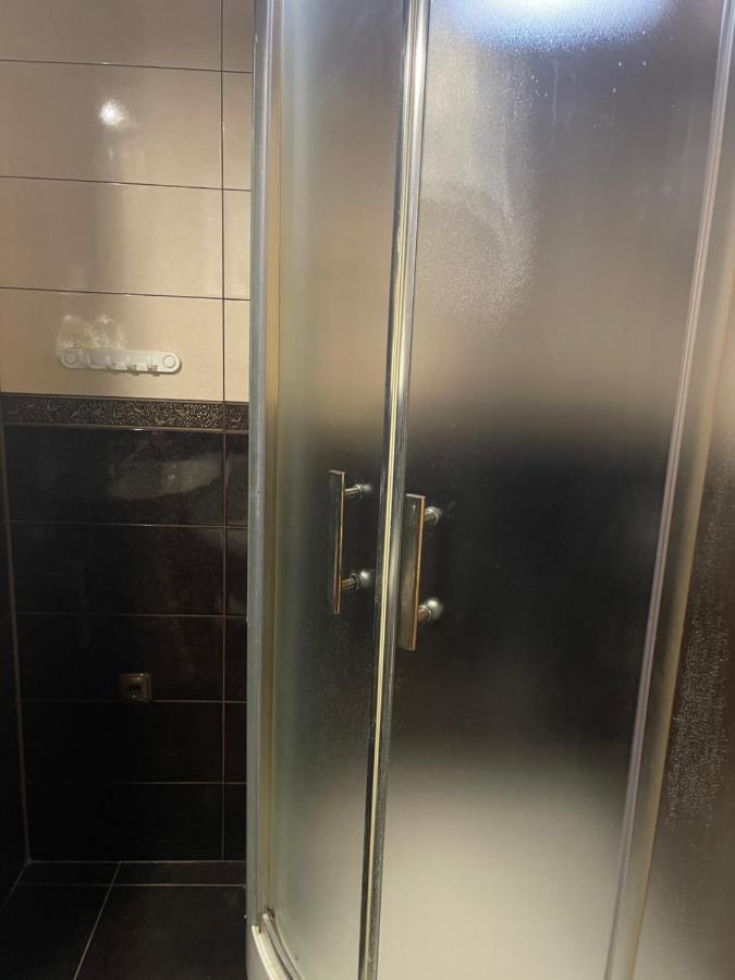 Lux Apartment In Zentrum Csernyivci Kültér fotó